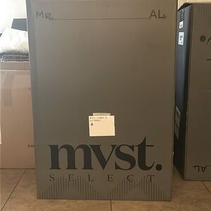 MVST TREK LARGE SUITCASE-BNIB